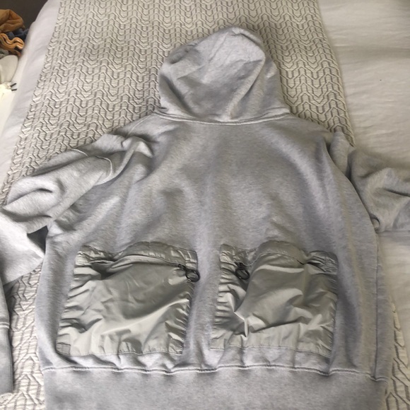 FP MOVEMENT by free people. GREY HOODIE. UNIQUE POCKETS IN BACK. SMALL - Picture 2 of 5